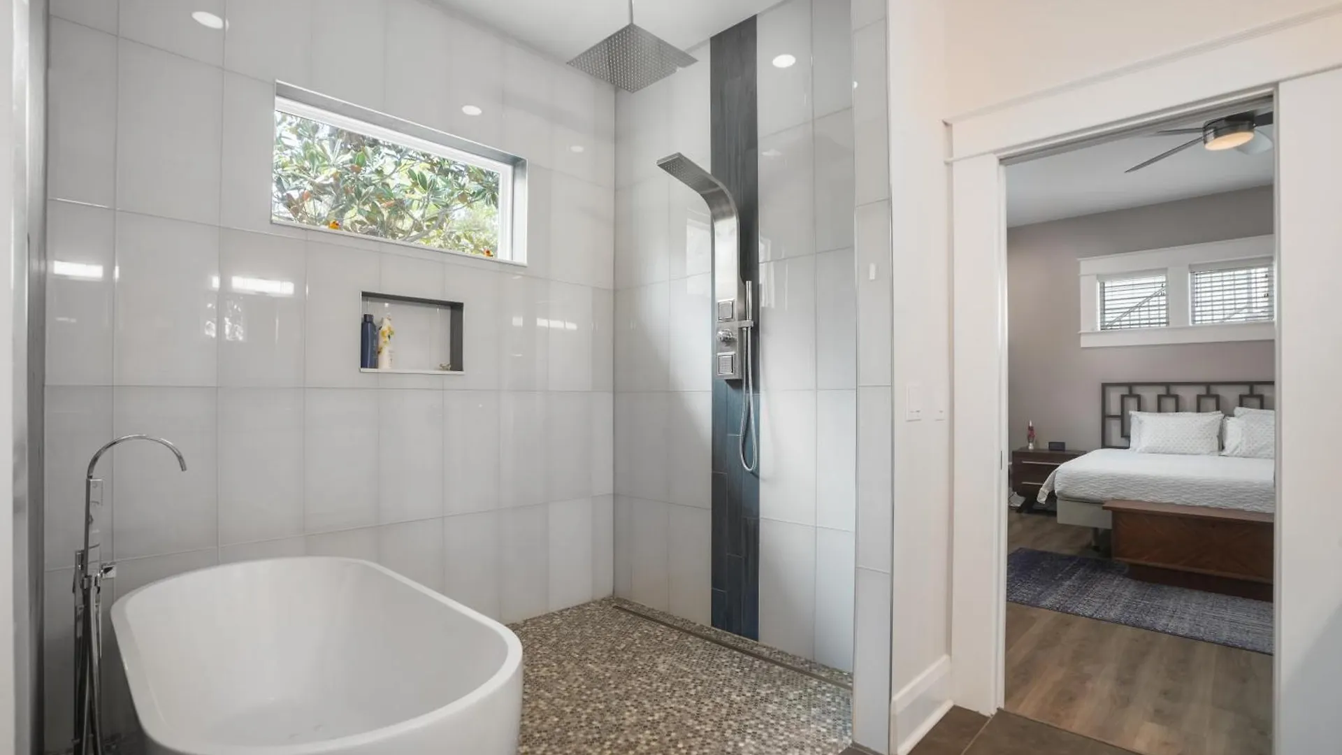 הוילה טאמפה Modern Poolside Retreat & Cozy Escape 0*,