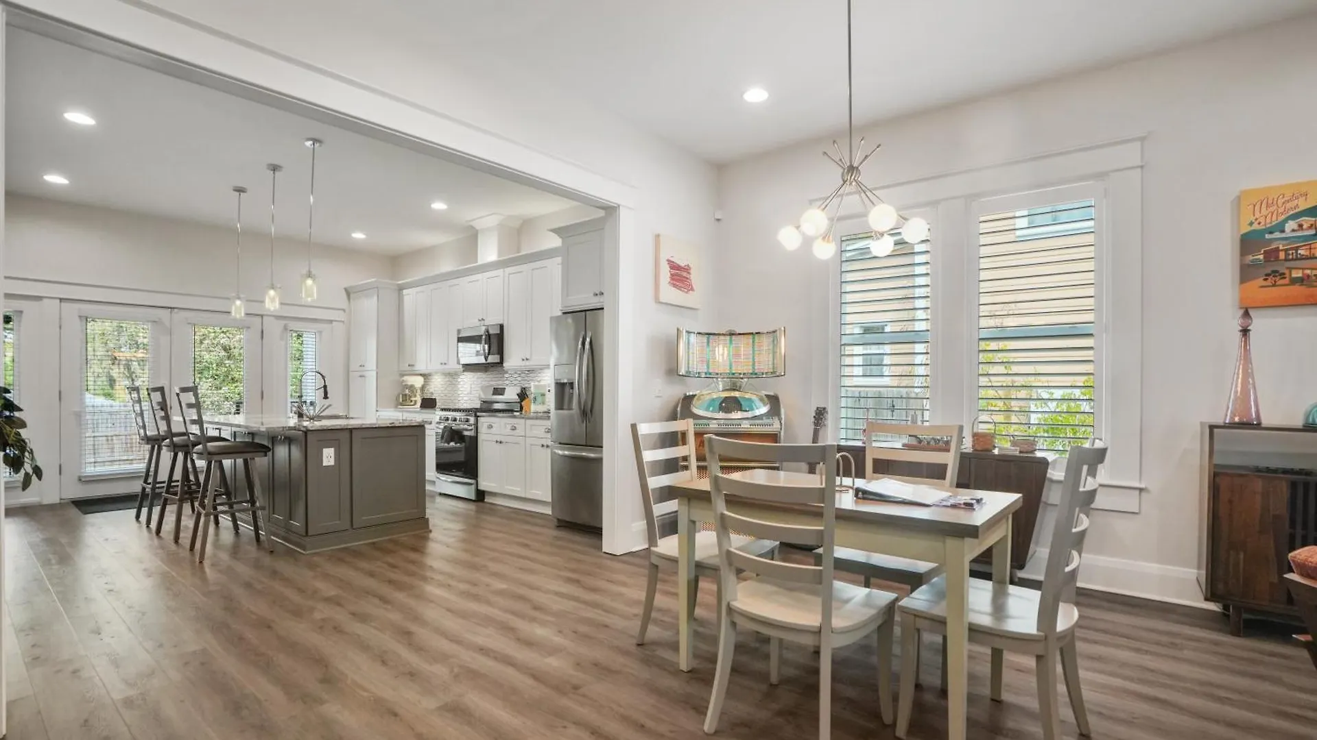 הוילה טאמפה Modern Poolside Retreat & Cozy Escape בית נופש
