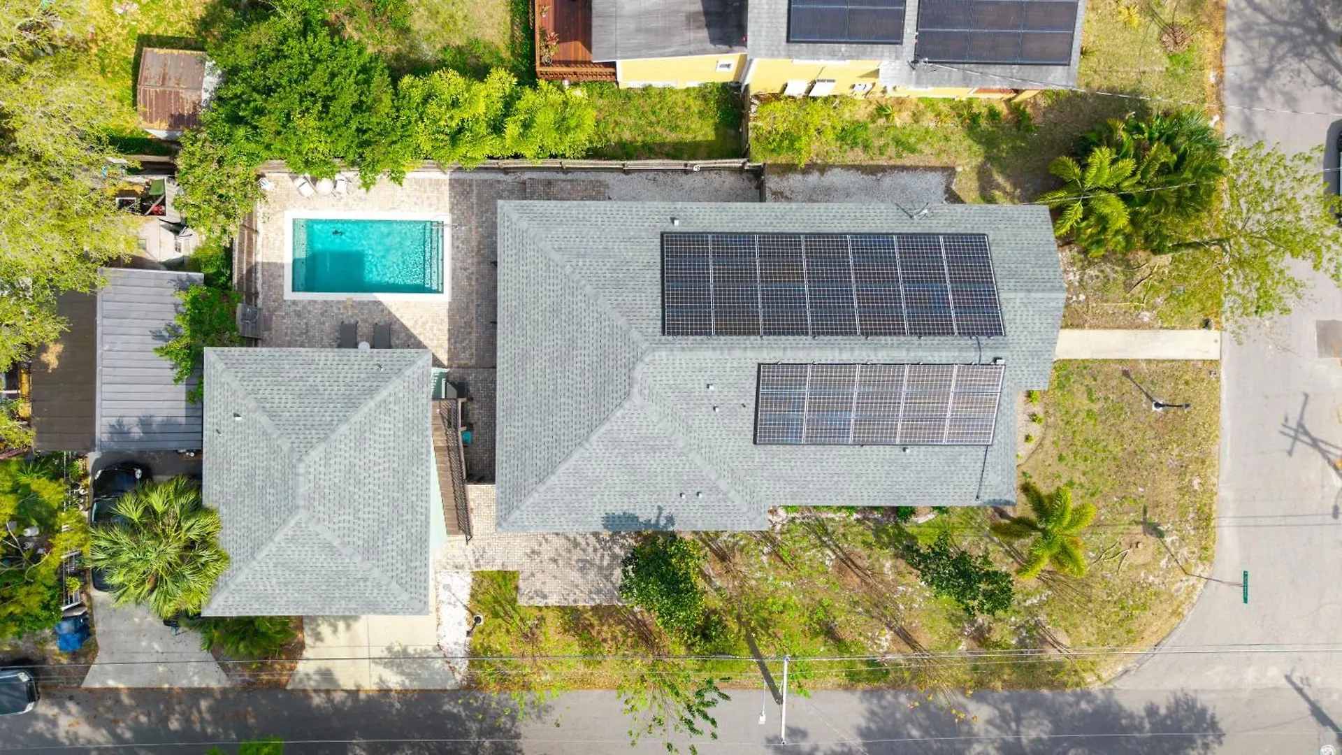 הוילה טאמפה Modern Poolside Retreat & Cozy Escape בית נופש
